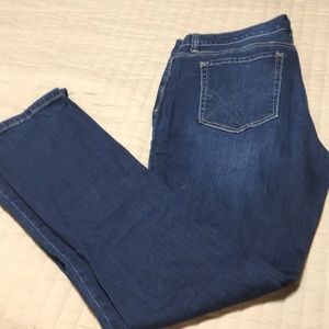 White House Black Market 10 Short Jeans